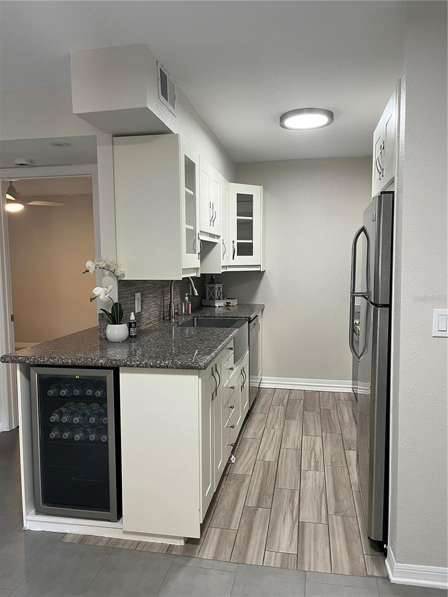 THE HAMPTONS AT BRANDON A CONDO - Residential Lease