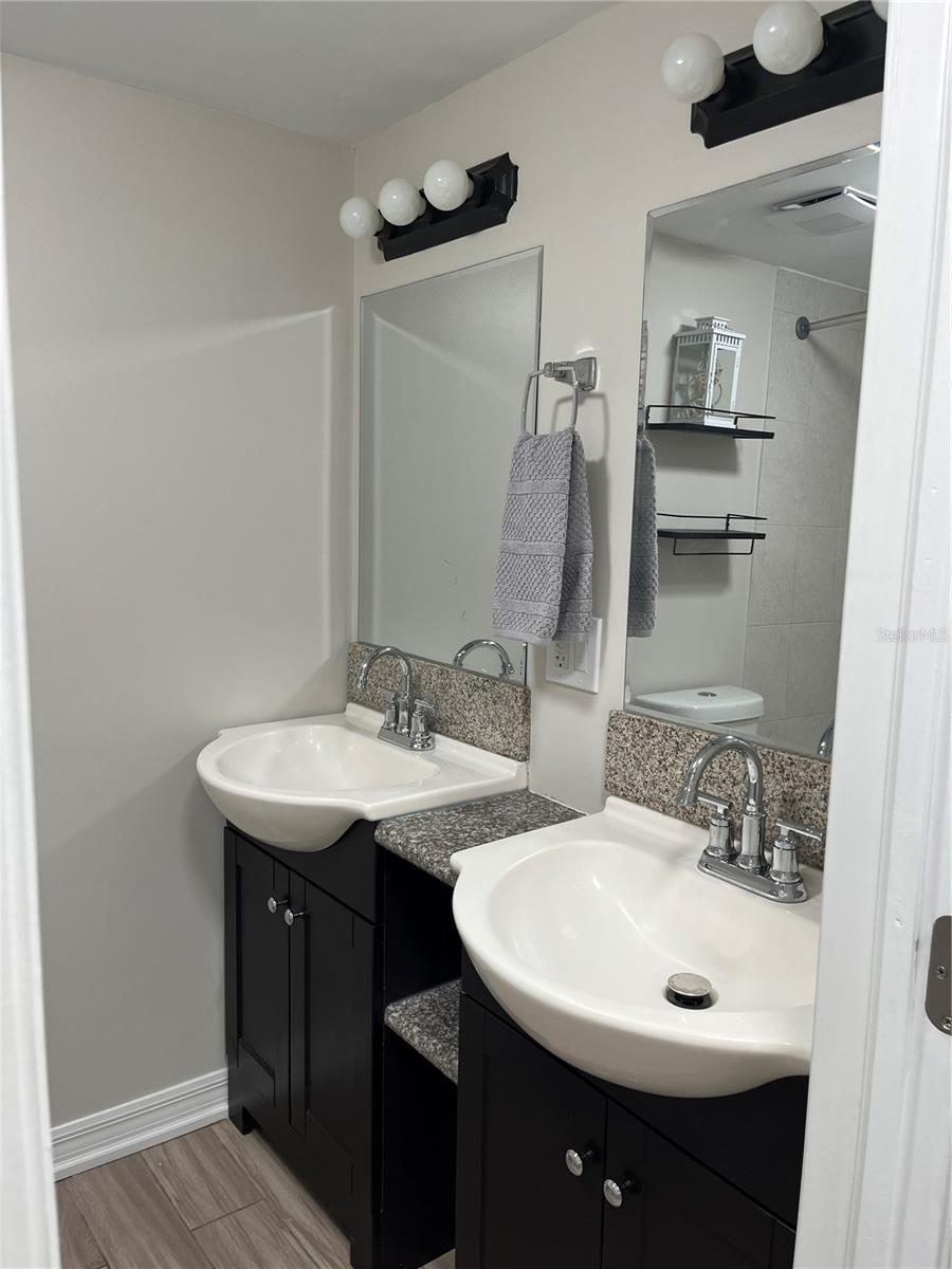 THE HAMPTONS AT BRANDON A CONDO - Residential Lease