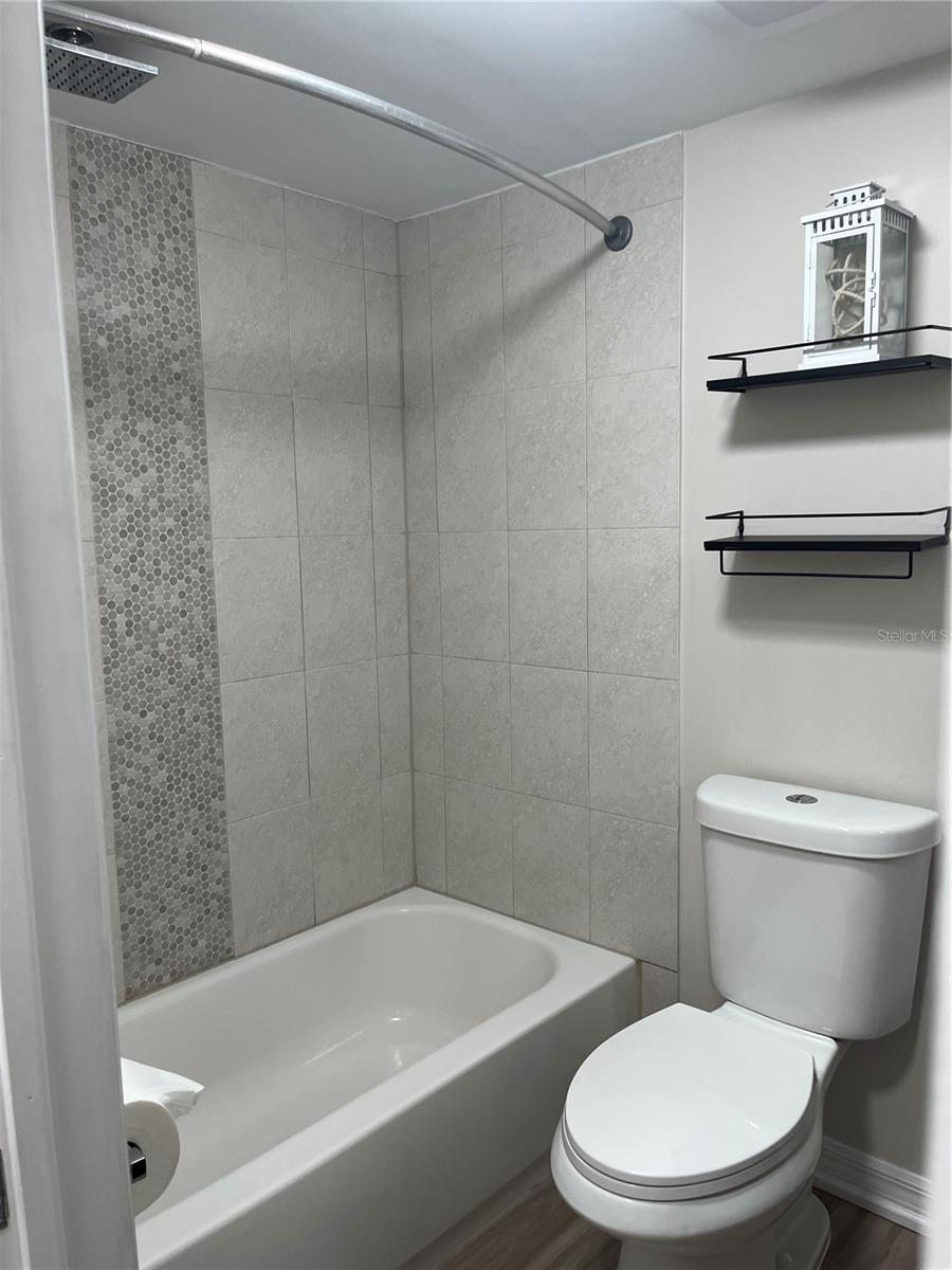 THE HAMPTONS AT BRANDON A CONDO - Residential Lease