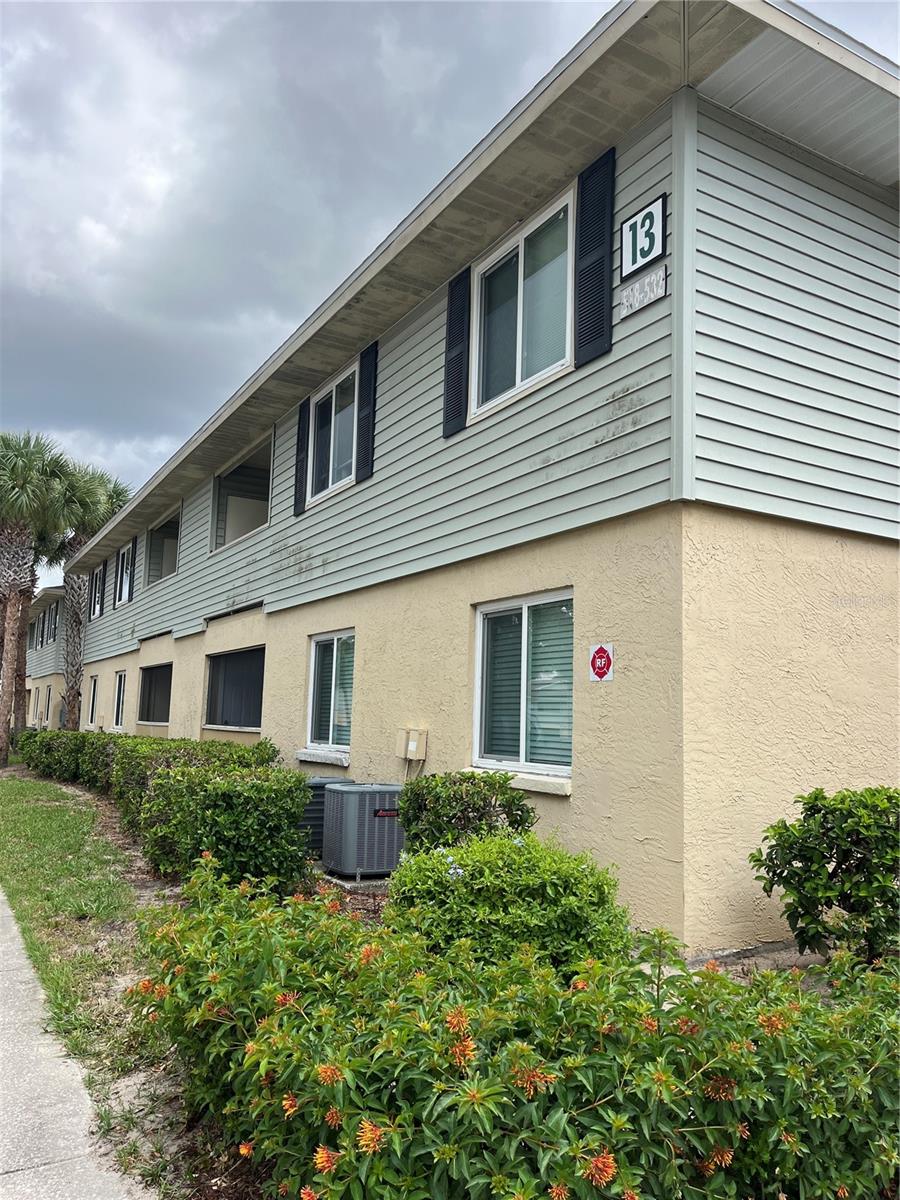 THE HAMPTONS AT BRANDON A CONDO - Residential Lease