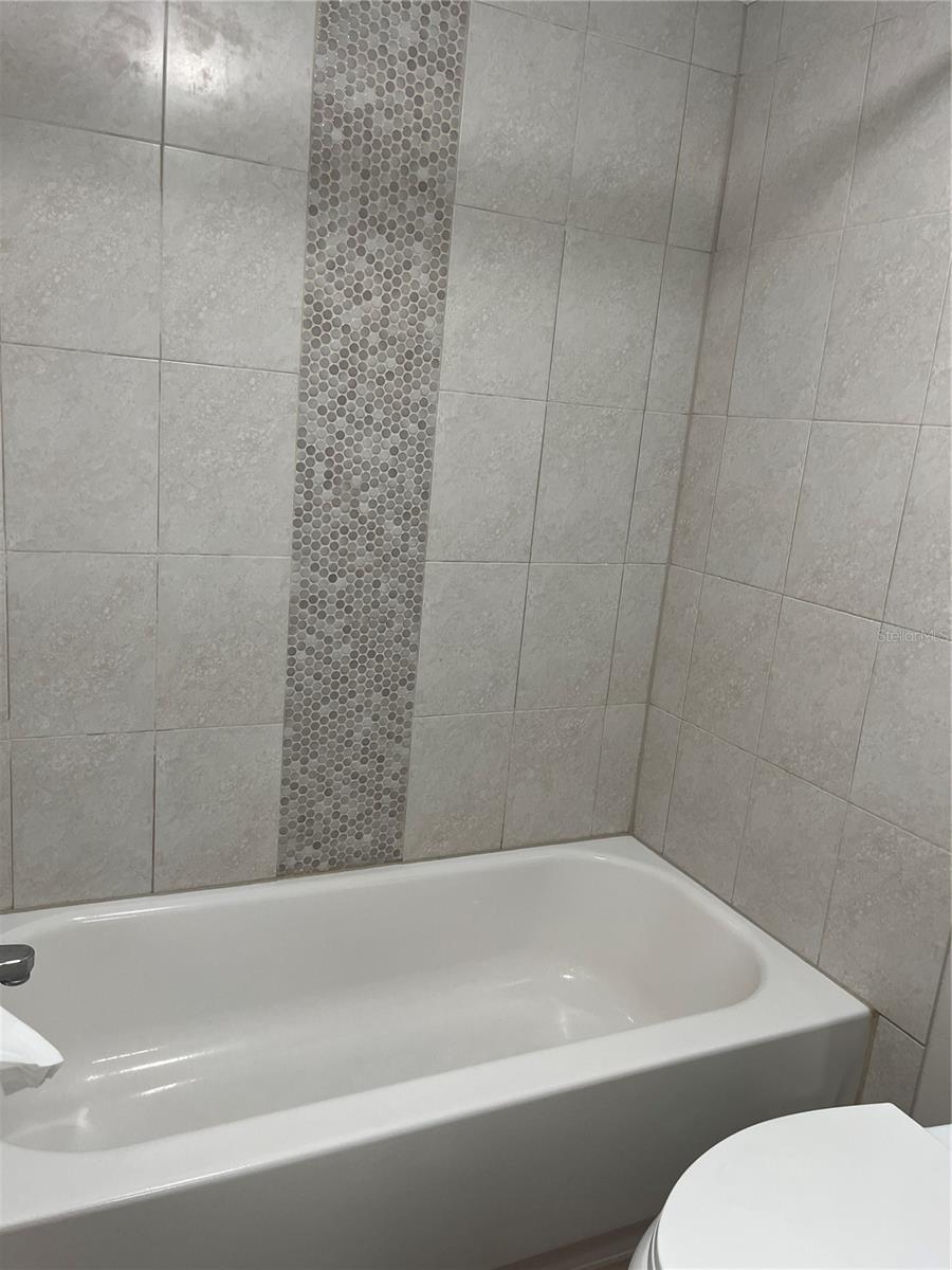 THE HAMPTONS AT BRANDON A CONDO - Residential Lease