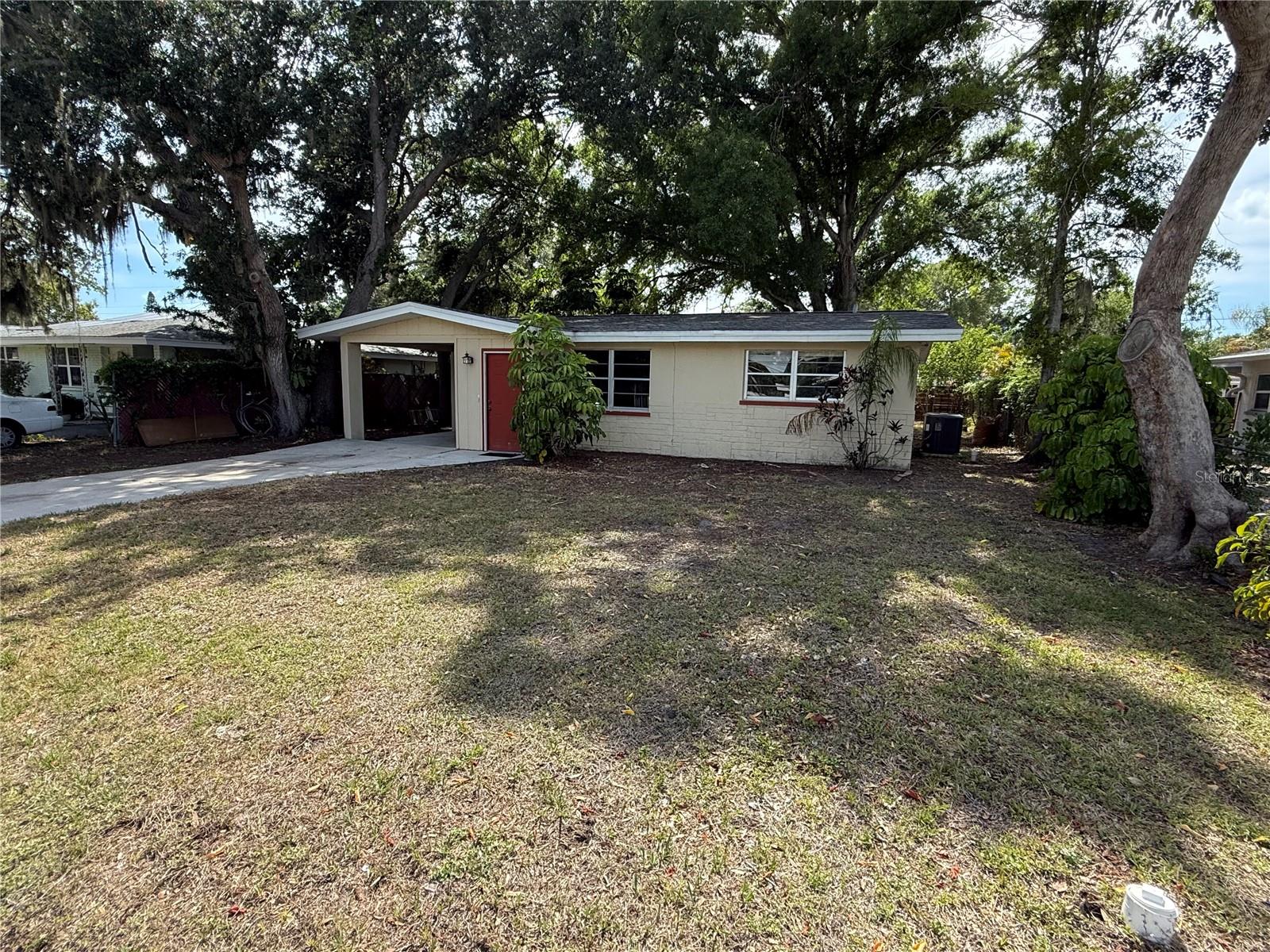ROBIN HOOD WOODS - Residential