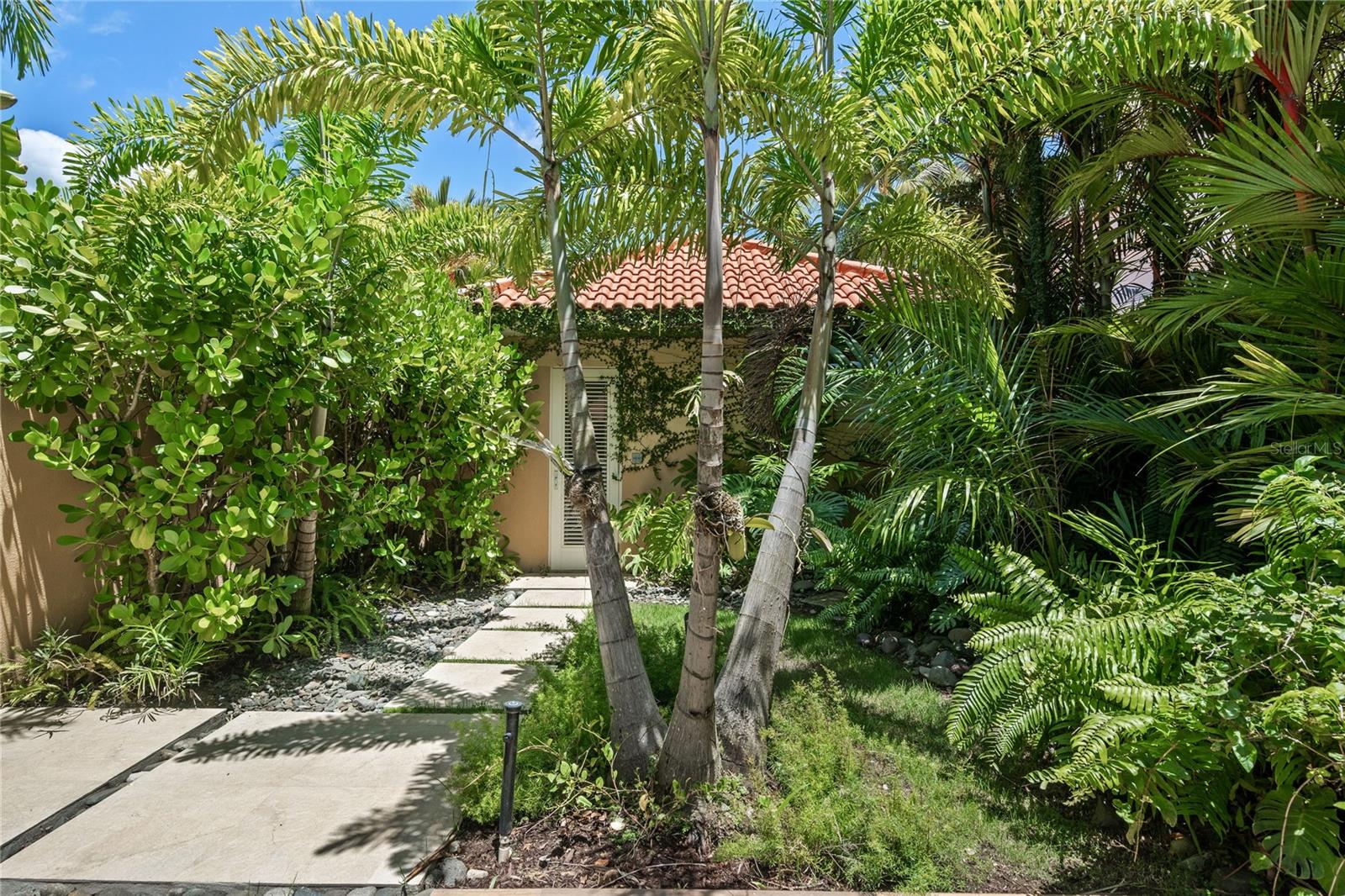 DORADO BEACH EAST - Residential