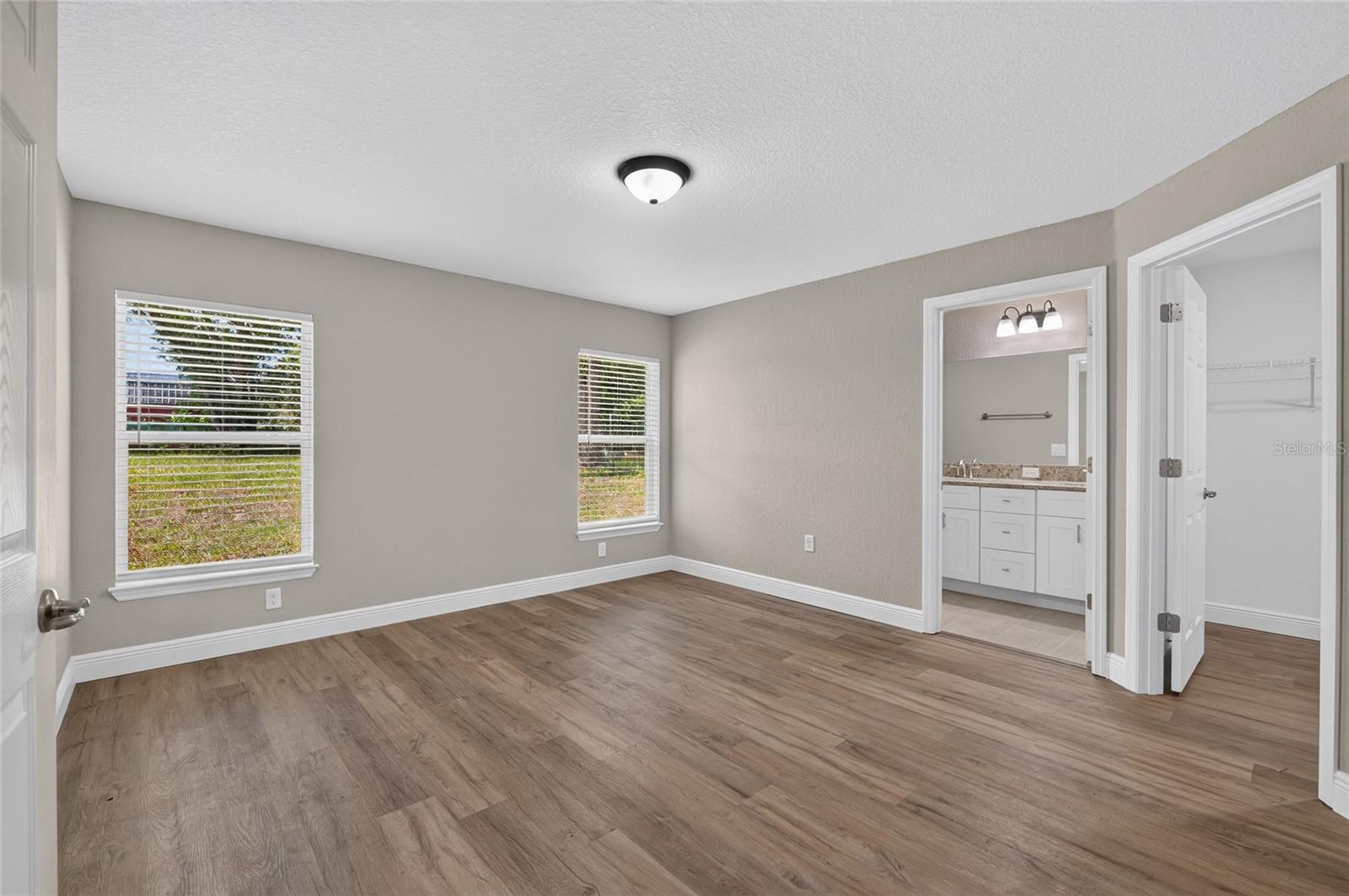RAINBOW LAKES ESTATE - Residential