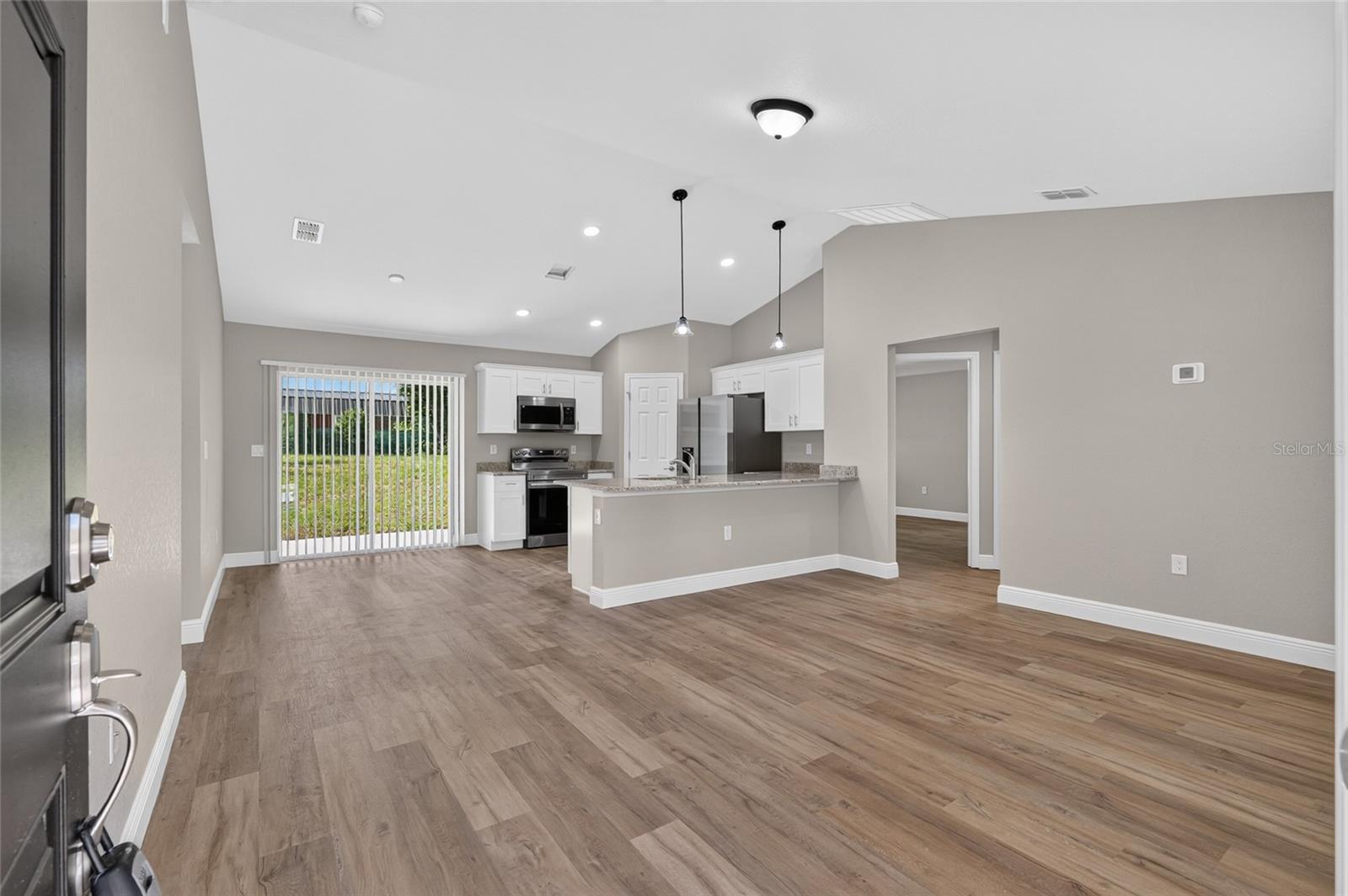 RAINBOW LAKES ESTATE - Residential