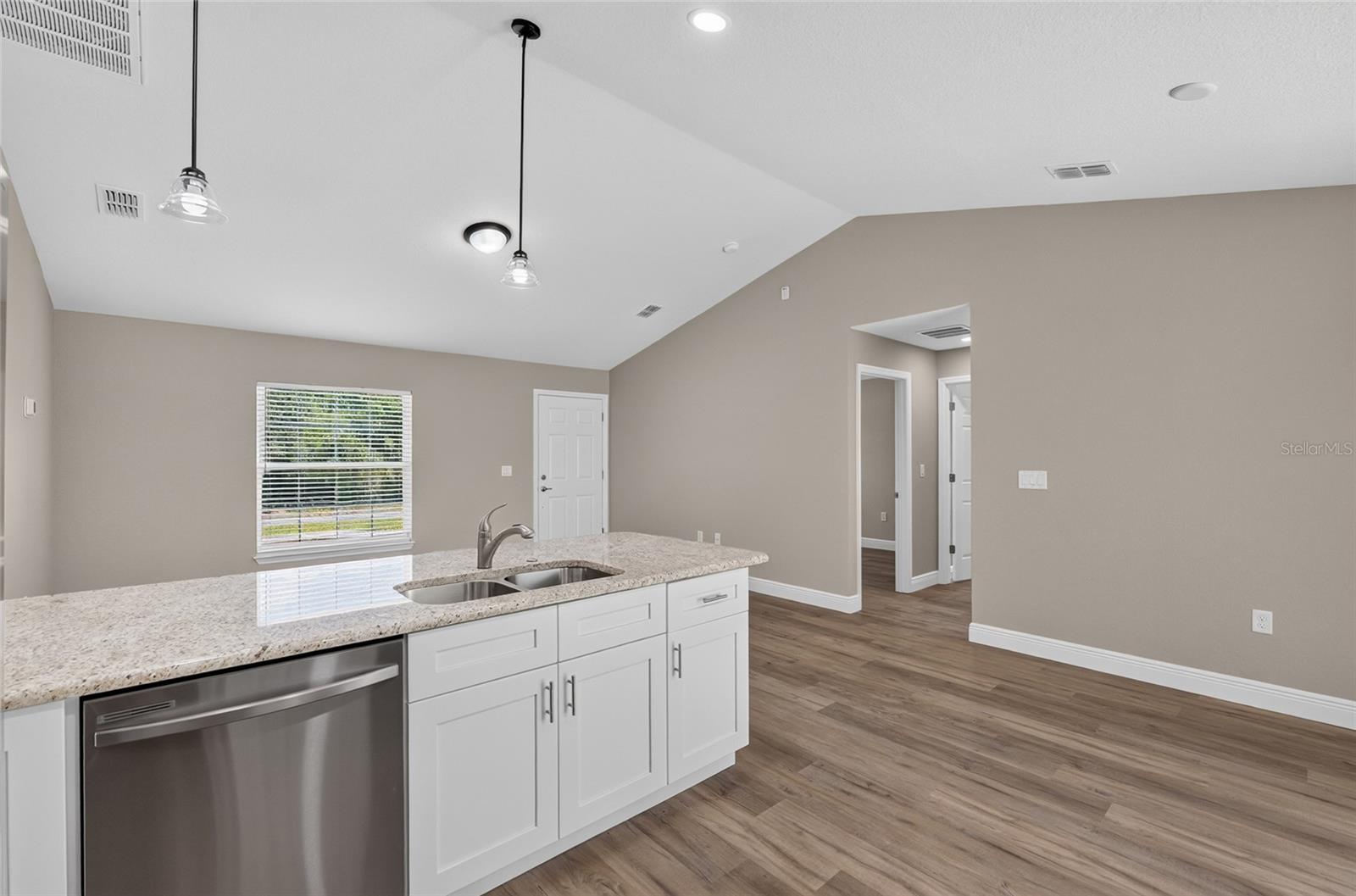 RAINBOW LAKES ESTATE - Residential