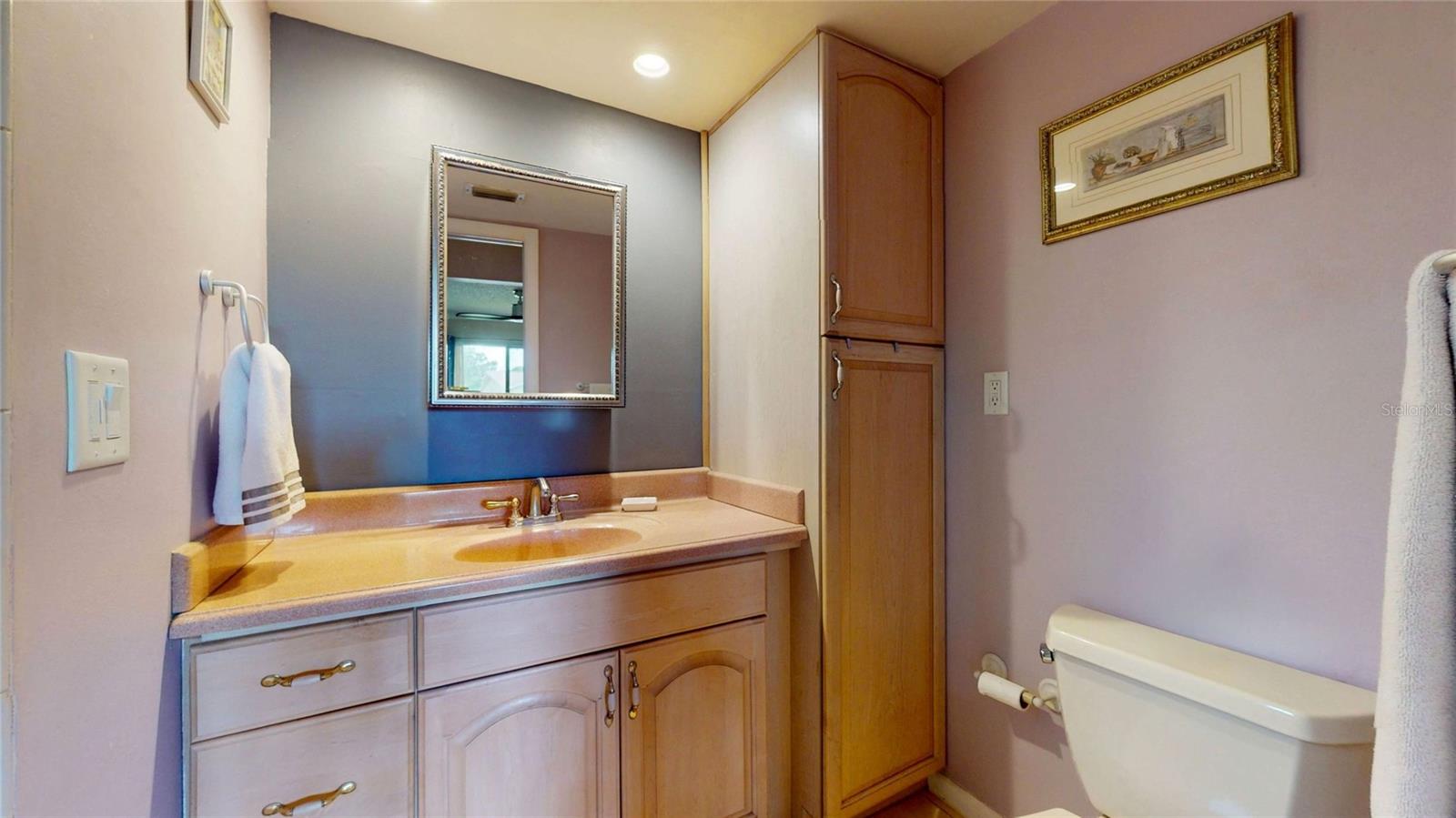 BONNIE BAY UNIT THREE PH TWO - Residential