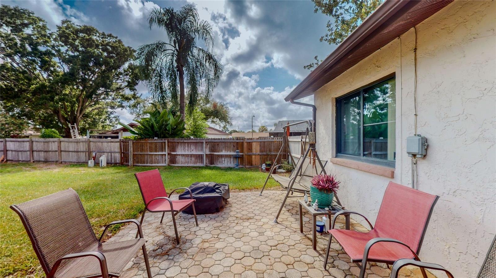 BONNIE BAY UNIT THREE PH TWO - Residential