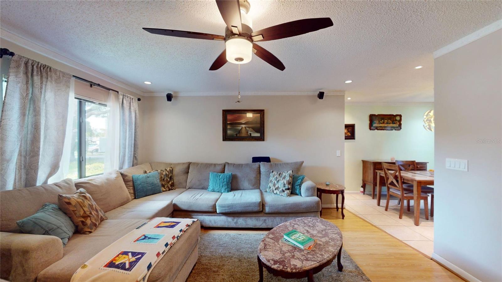 BONNIE BAY UNIT THREE PH TWO - Residential