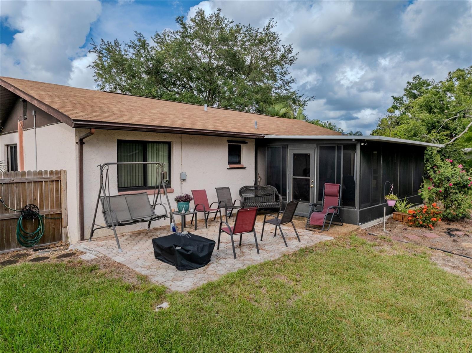 BONNIE BAY UNIT THREE PH TWO - Residential