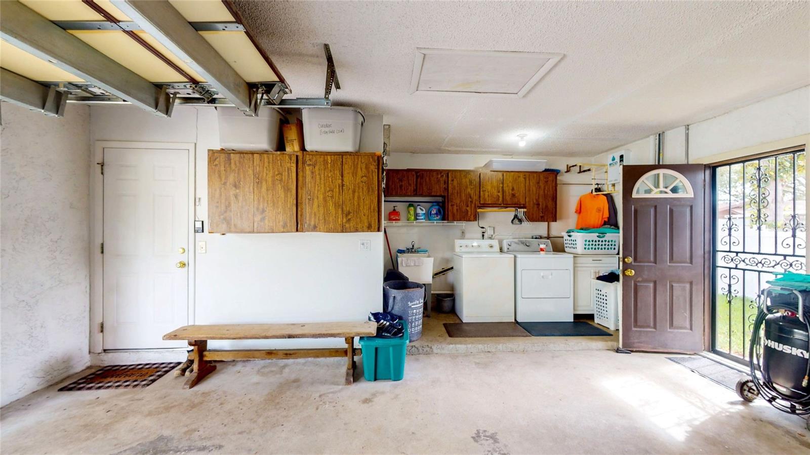 BONNIE BAY UNIT THREE PH TWO - Residential