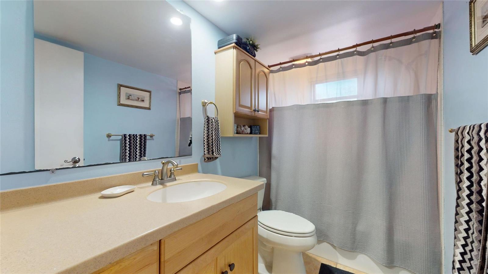 BONNIE BAY UNIT THREE PH TWO - Residential