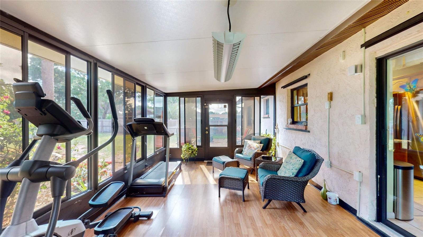 BONNIE BAY UNIT THREE PH TWO - Residential