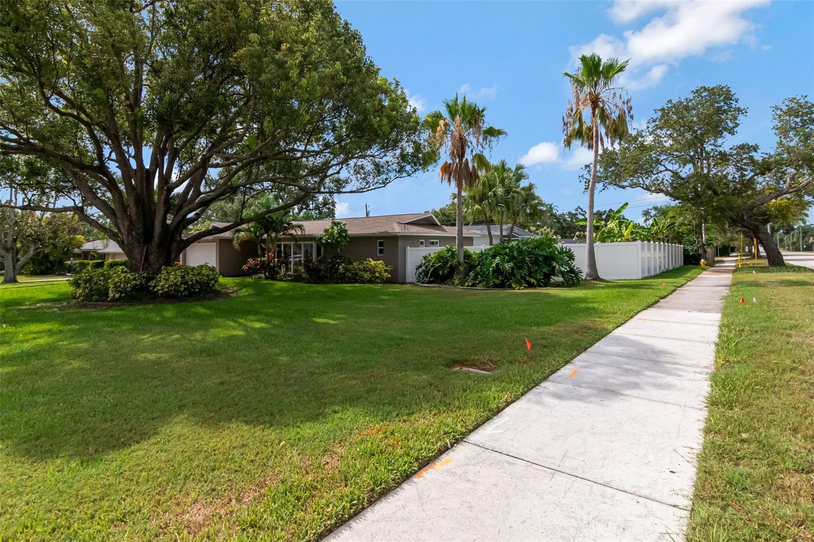 OAK PARK ESTATES - Residential