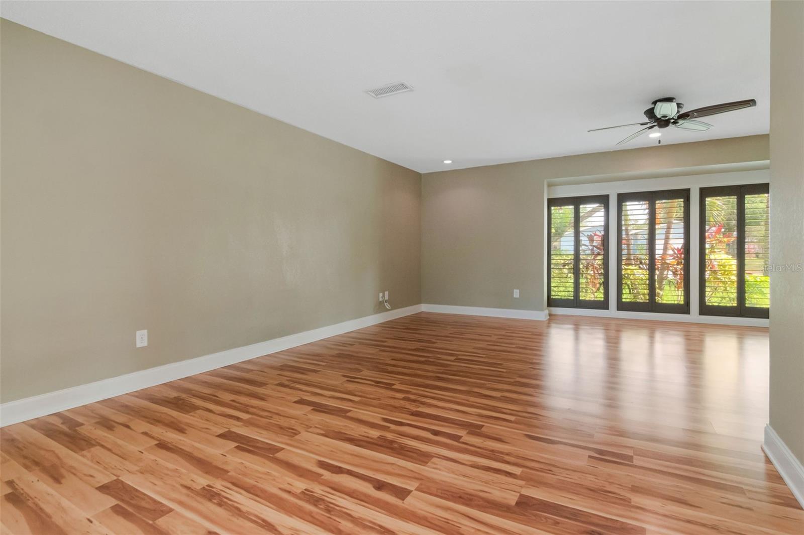 OAK PARK ESTATES - Residential