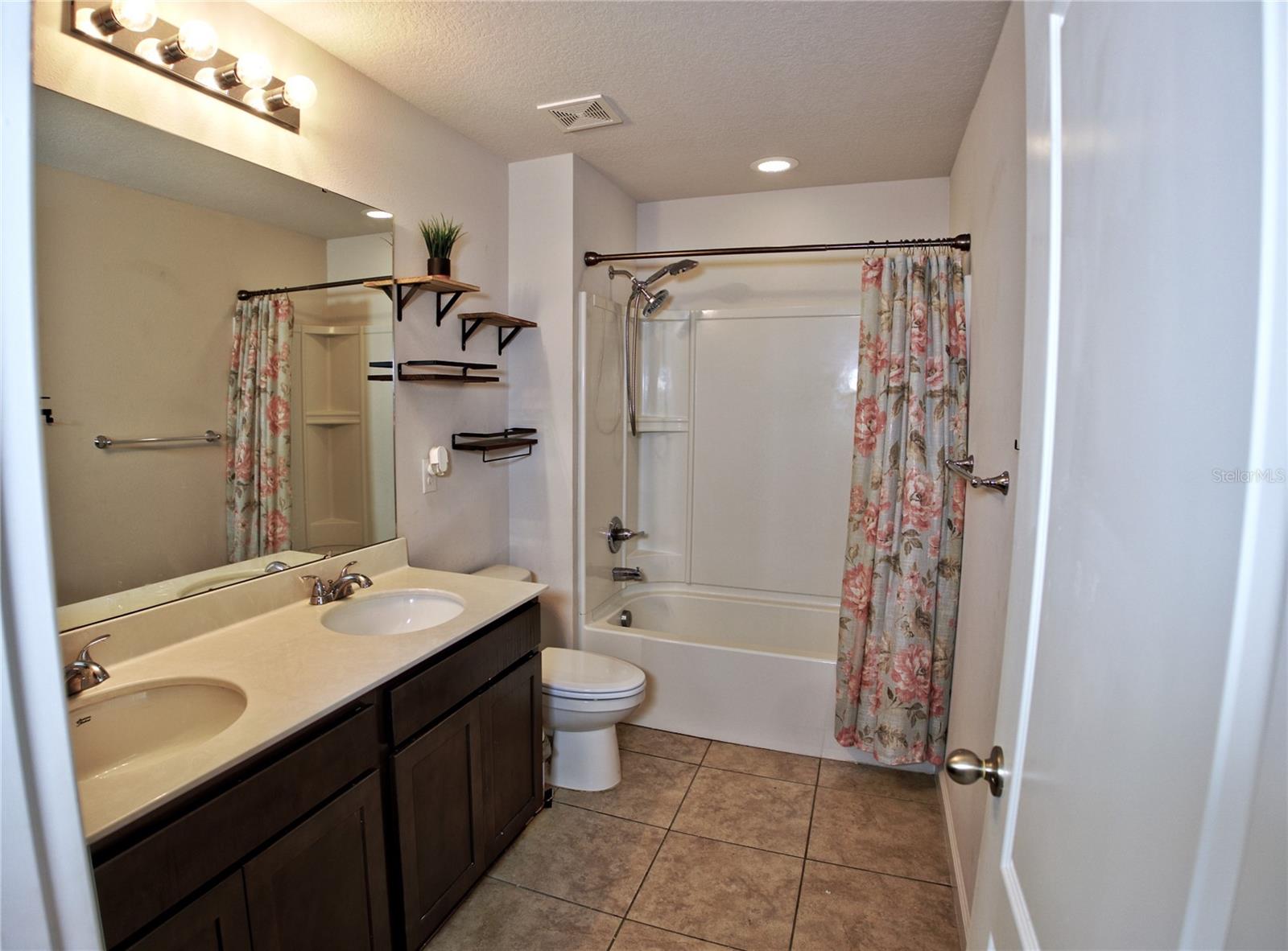 DEER CREEK WEST - Residential