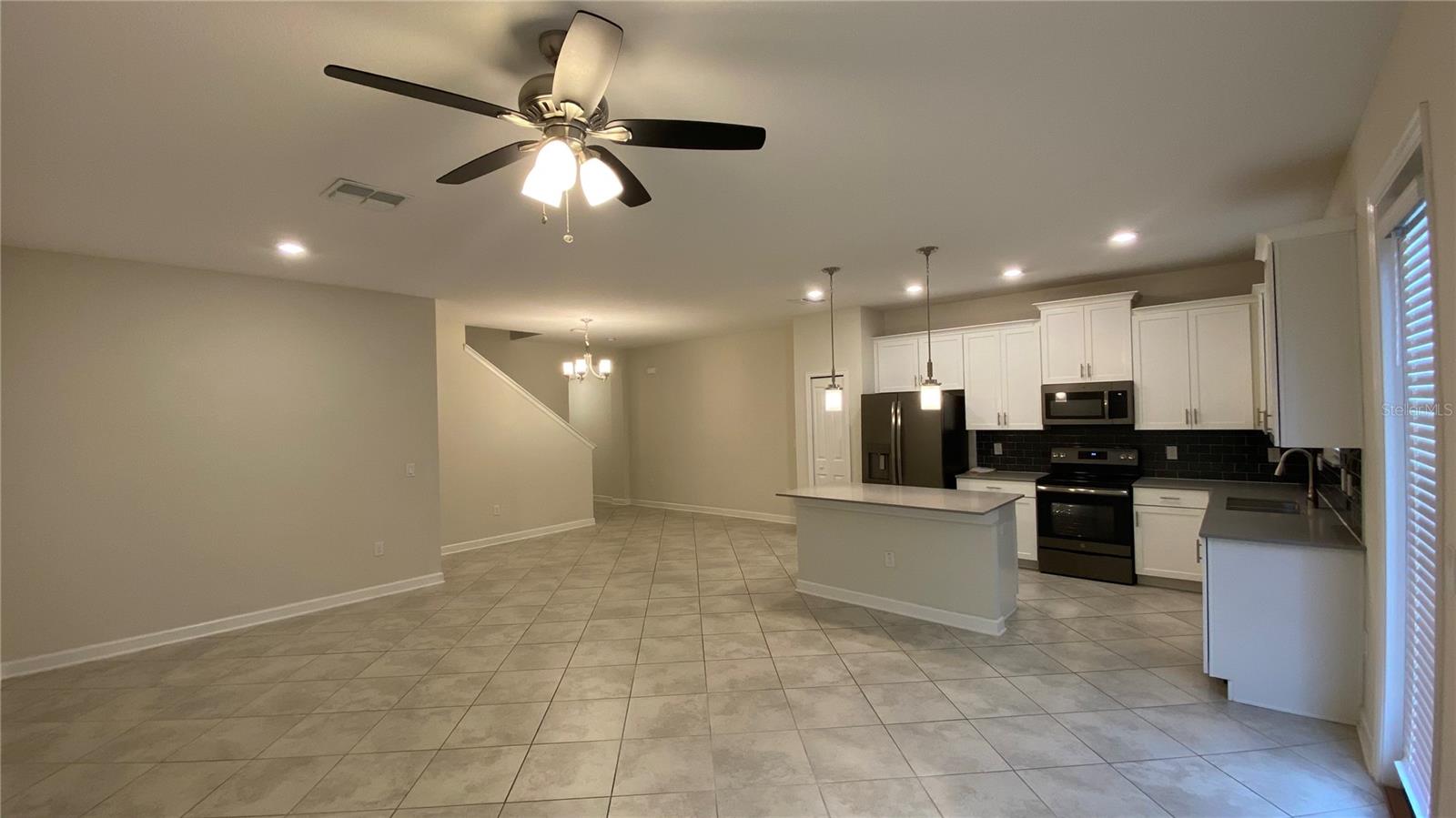 TRAILS/MOSS PARK - Residential Lease