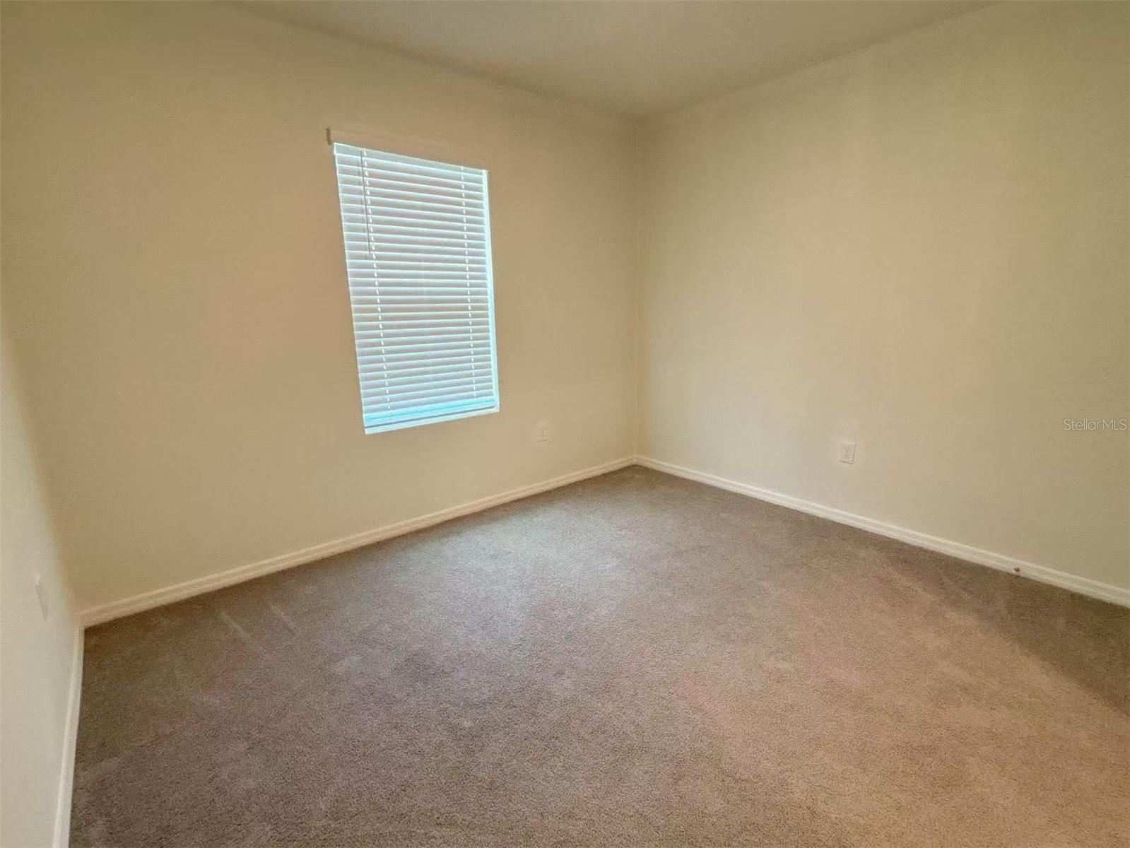 LAKE DIAMOND NORTH - Residential Lease