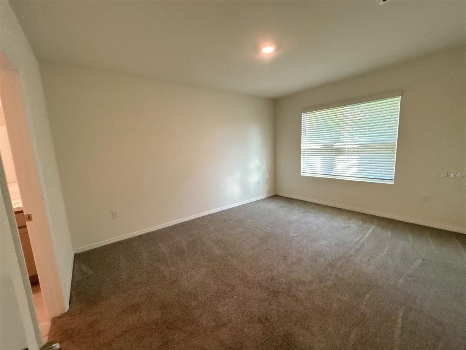 LAKE DIAMOND NORTH - Residential Lease