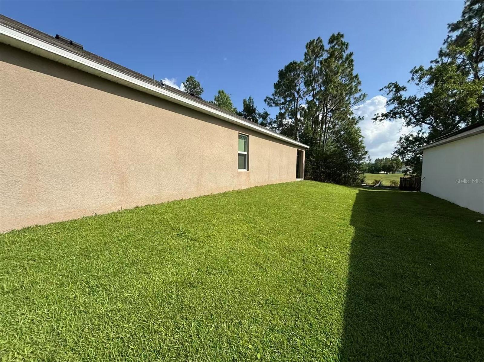 LAKE DIAMOND NORTH - Residential Lease