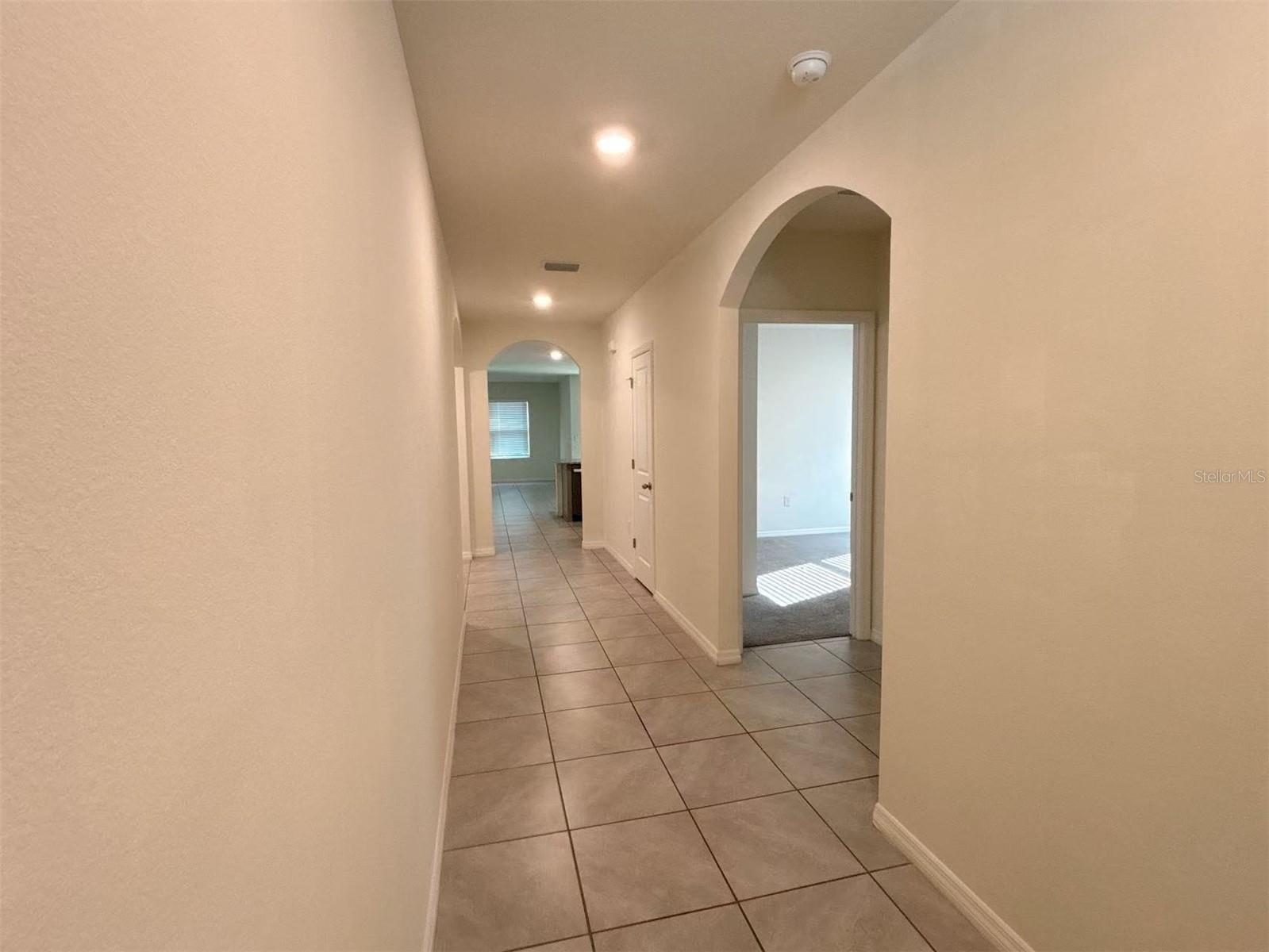 LAKE DIAMOND NORTH - Residential Lease