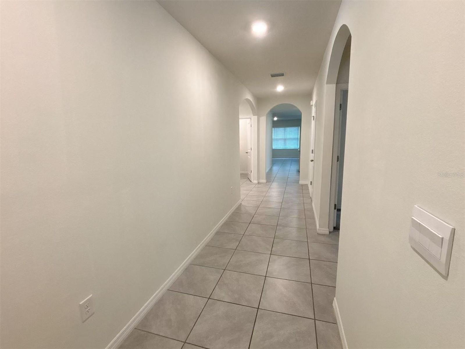 LAKE DIAMOND NORTH - Residential Lease