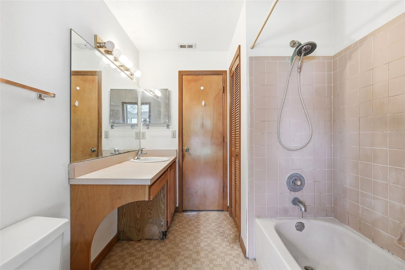 DELTONA LAKES UNIT 27 - Residential