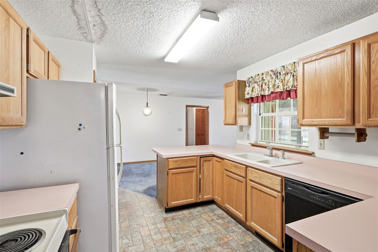 DELTONA LAKES UNIT 27 - Residential