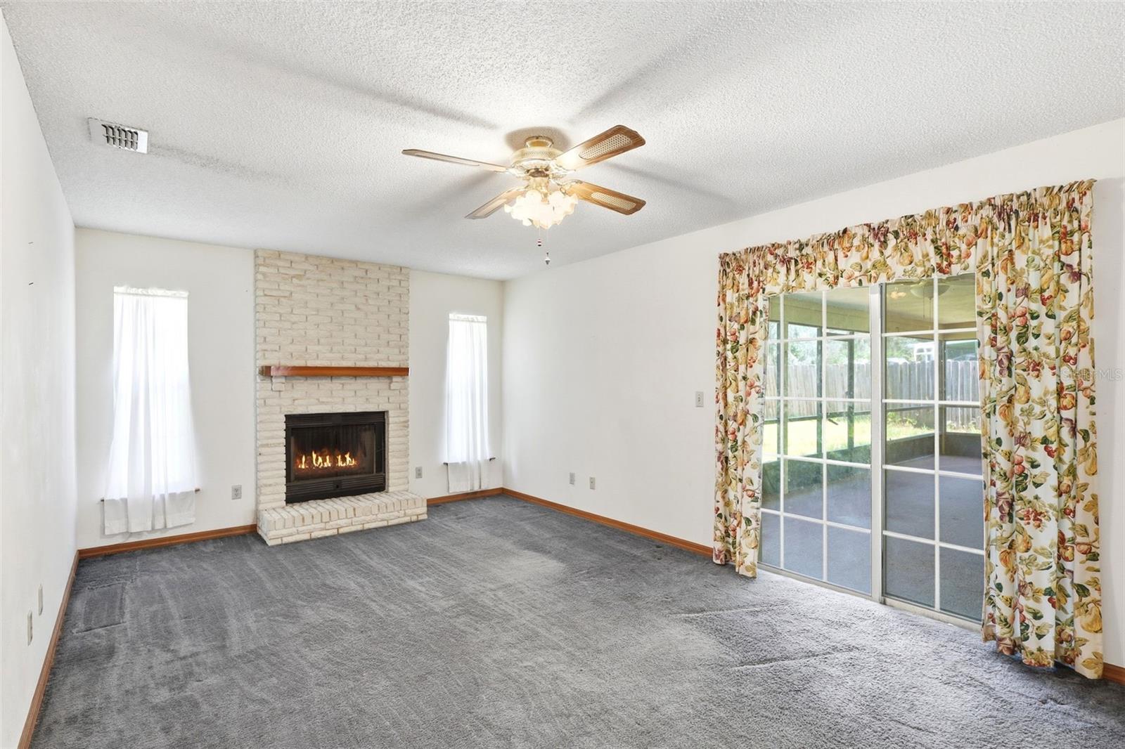 DELTONA LAKES UNIT 27 - Residential