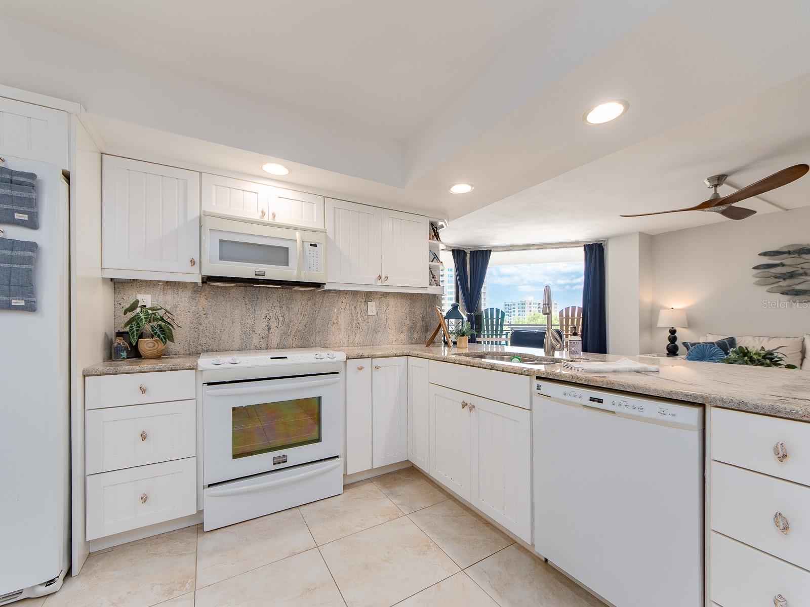 ISLAND WALK CONDO - Residential