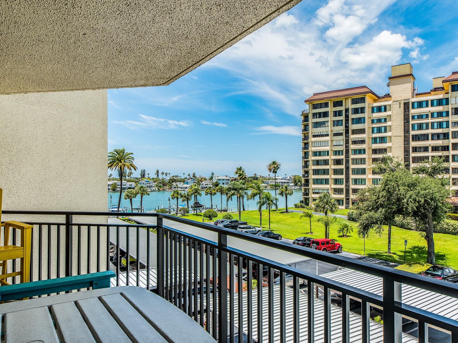 ISLAND WALK CONDO - Residential