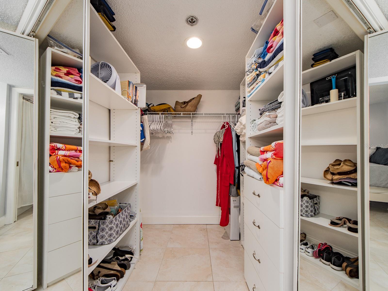 ISLAND WALK CONDO - Residential