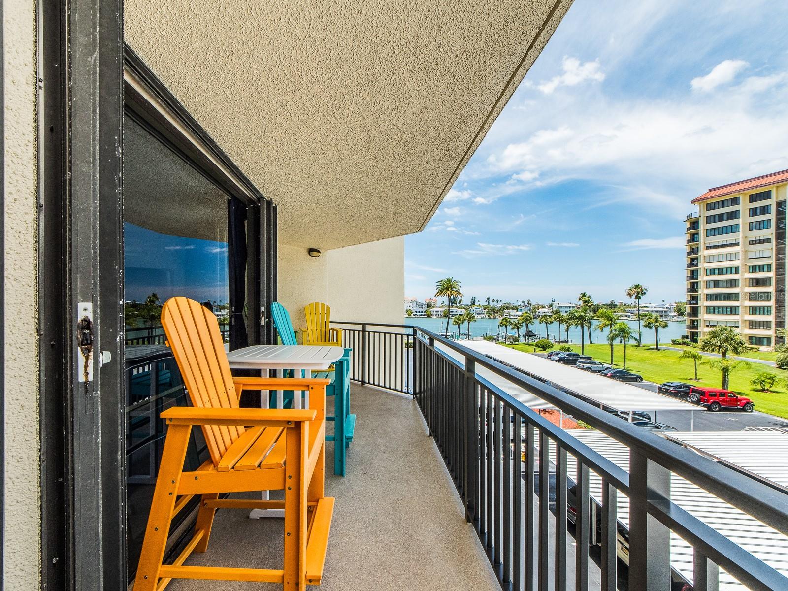 ISLAND WALK CONDO - Residential