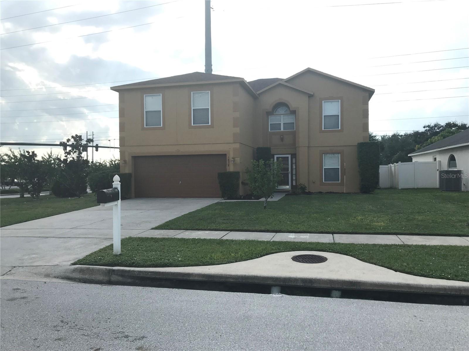 ASHTON PARK - Residential