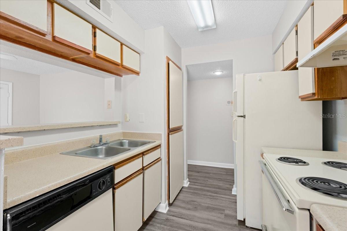 THE GRAND RESERVE CONDO - Residential