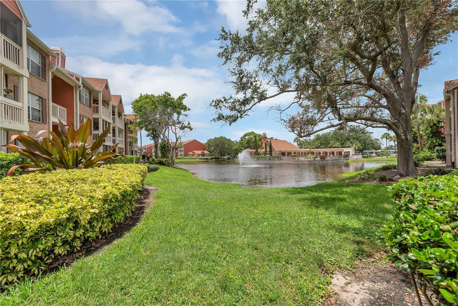 VANTAGE POINT CONDO - Residential