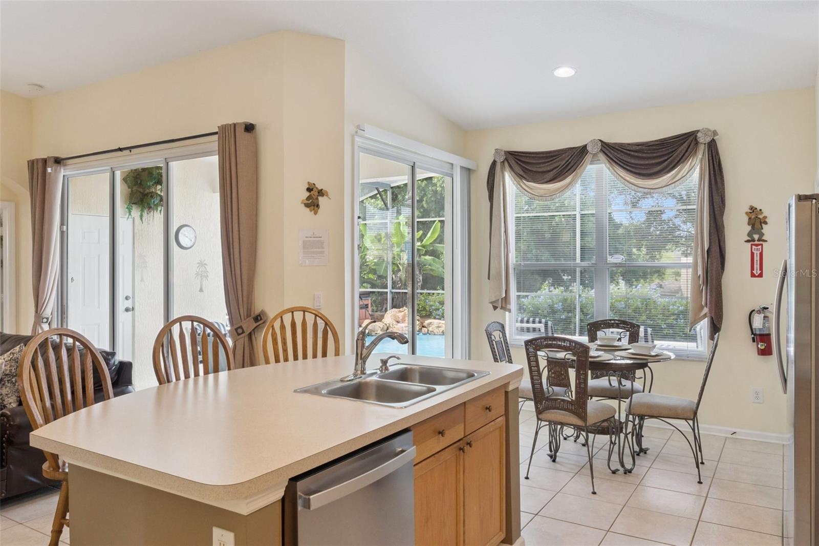 WYNDHAM PALMS - Residential