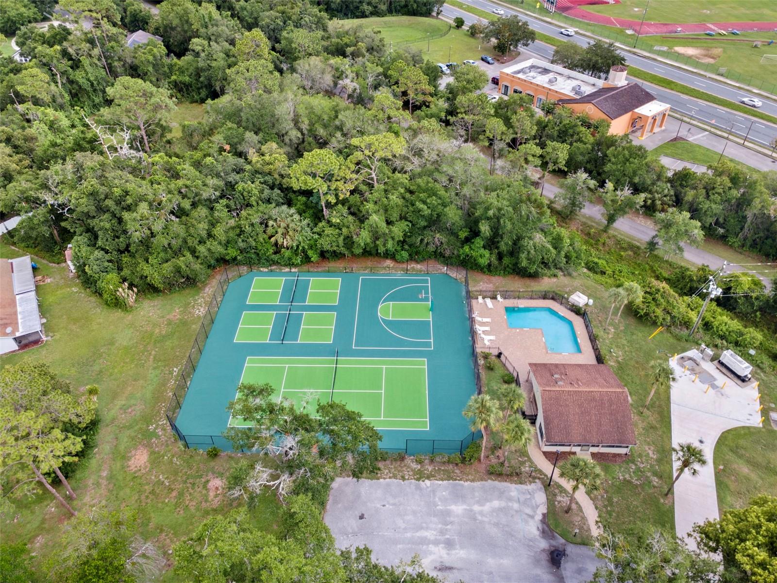 ALOMA PARK - Residential