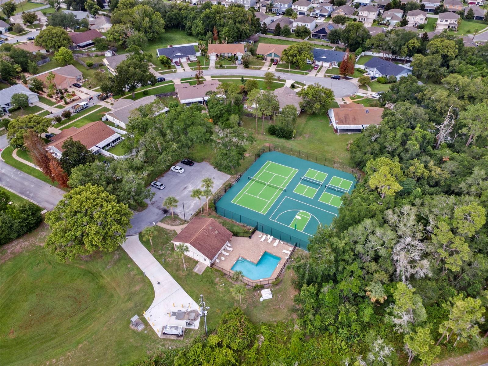 ALOMA PARK - Residential
