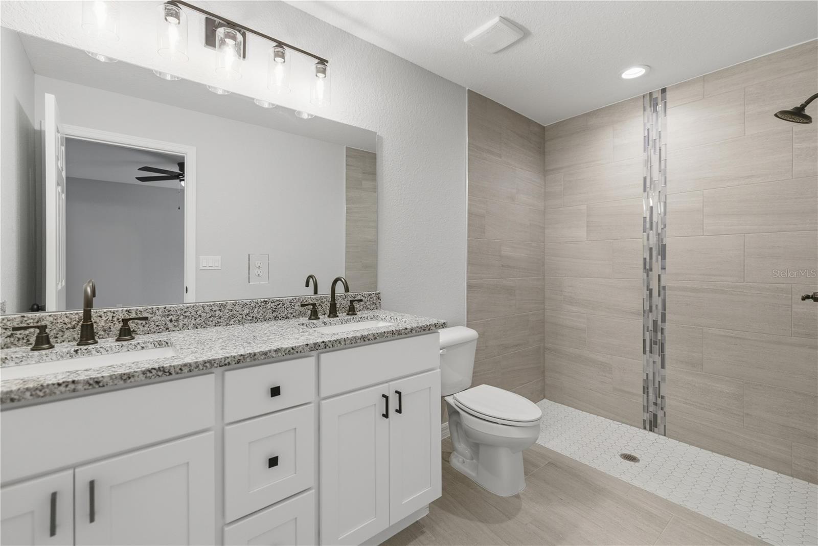 SILVER SPRINGS SHORES - Residential