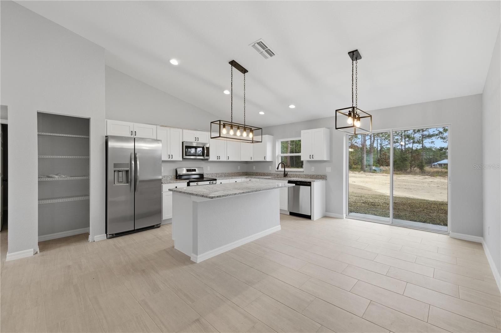SILVER SPRINGS SHORES - Residential
