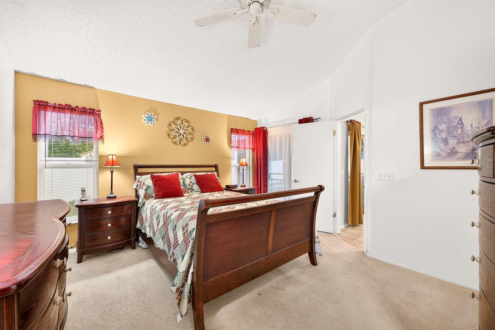 WOODFIELD OAKS - Residential