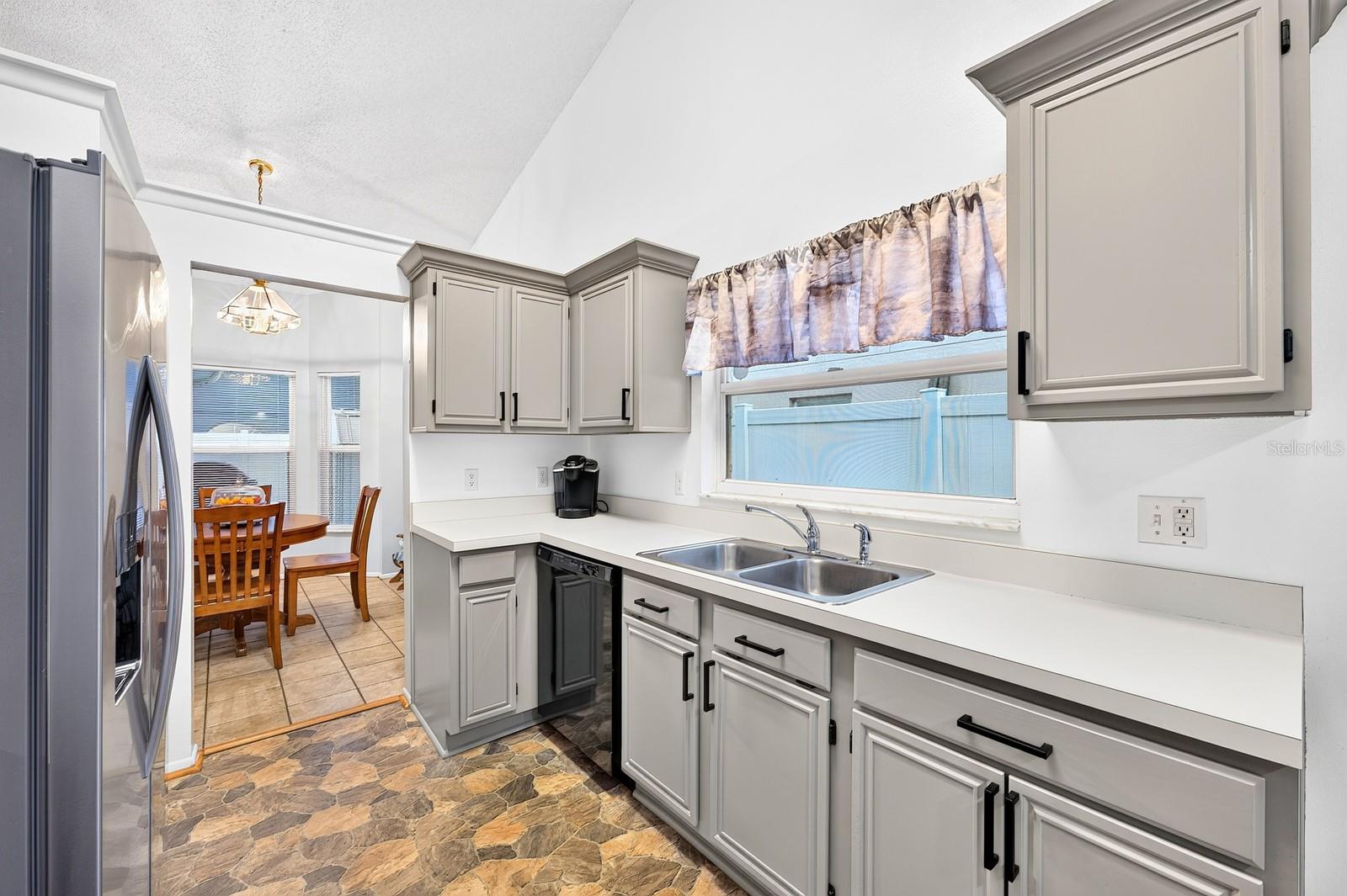 WOODFIELD OAKS - Residential