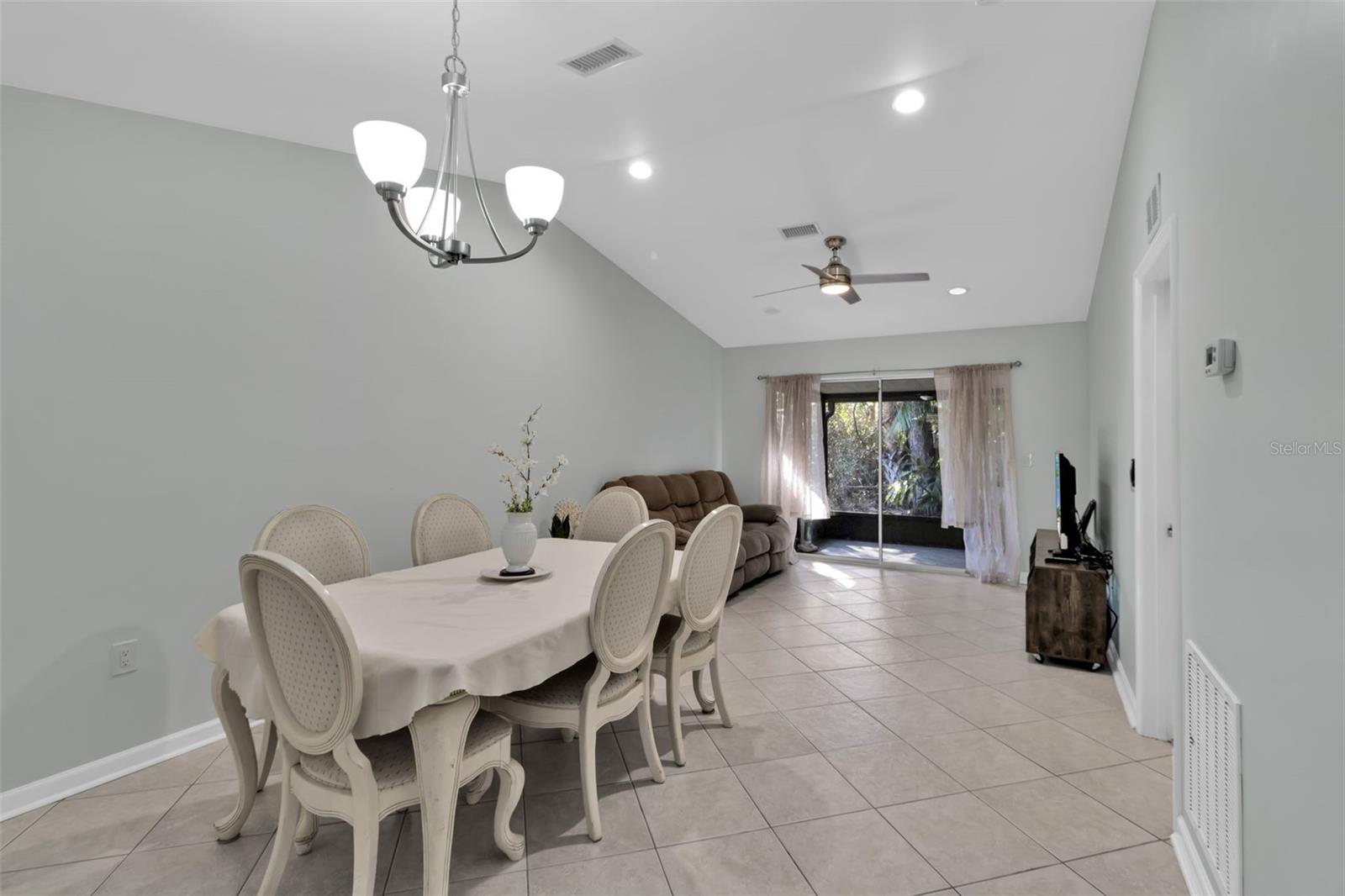 ROYAL PALM VILLAS - Residential