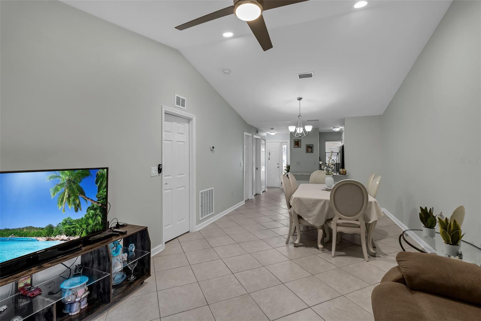 ROYAL PALM VILLAS - Residential