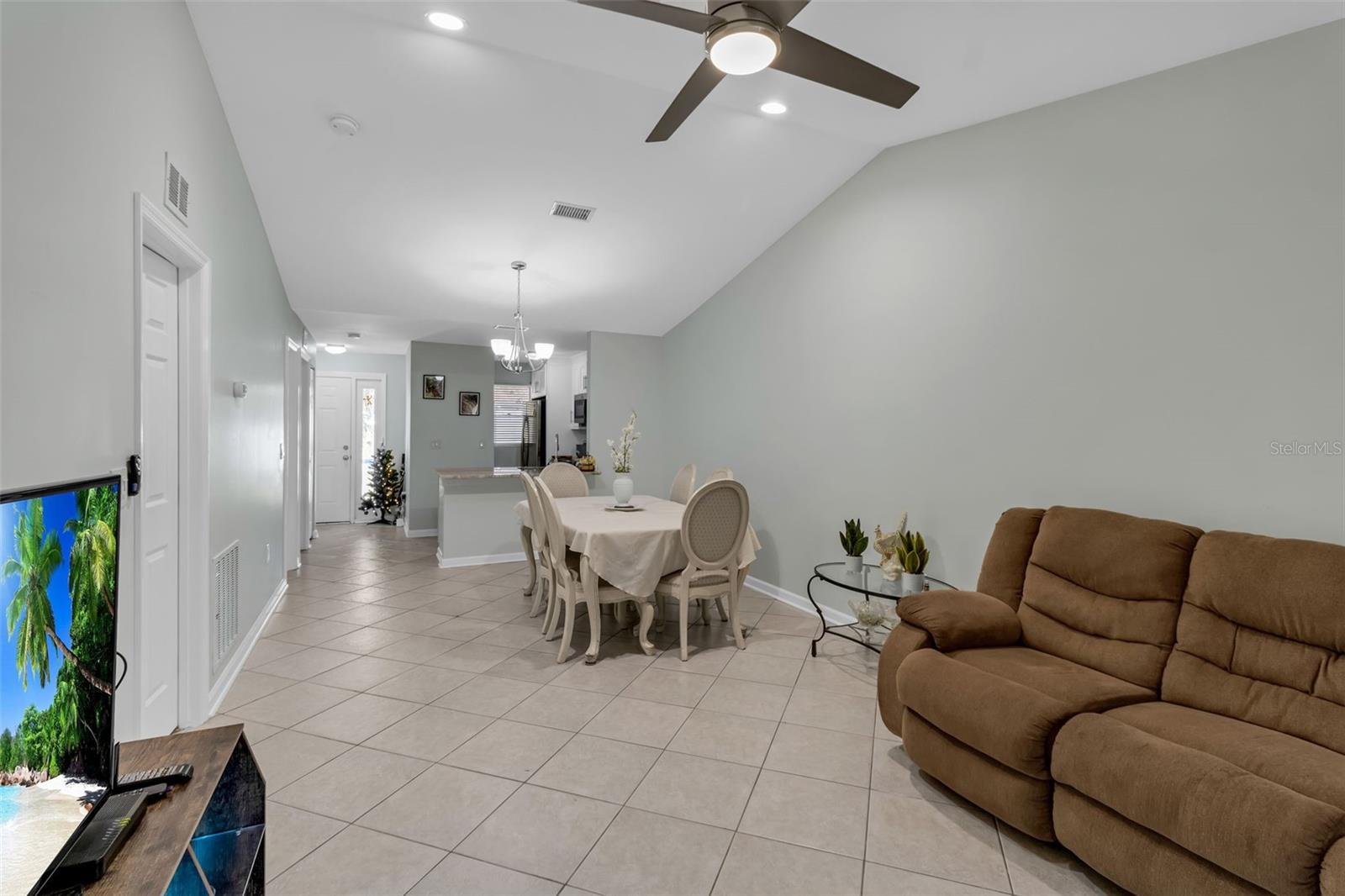 ROYAL PALM VILLAS - Residential