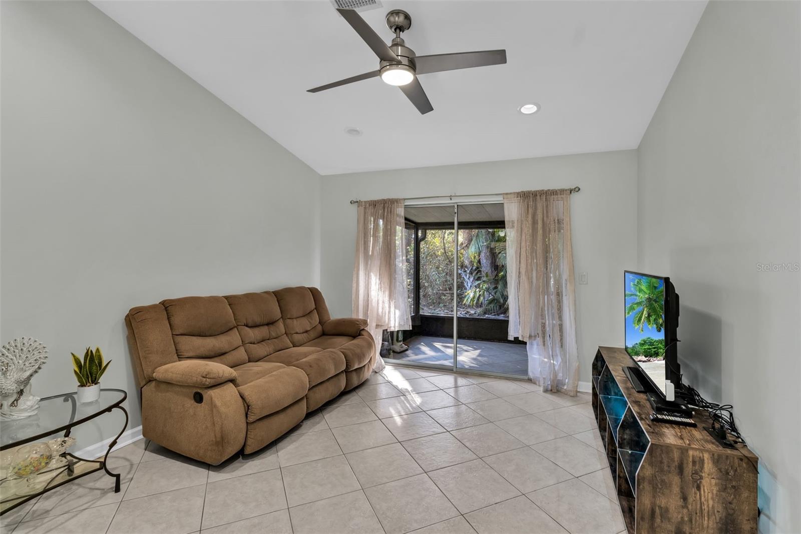 ROYAL PALM VILLAS - Residential