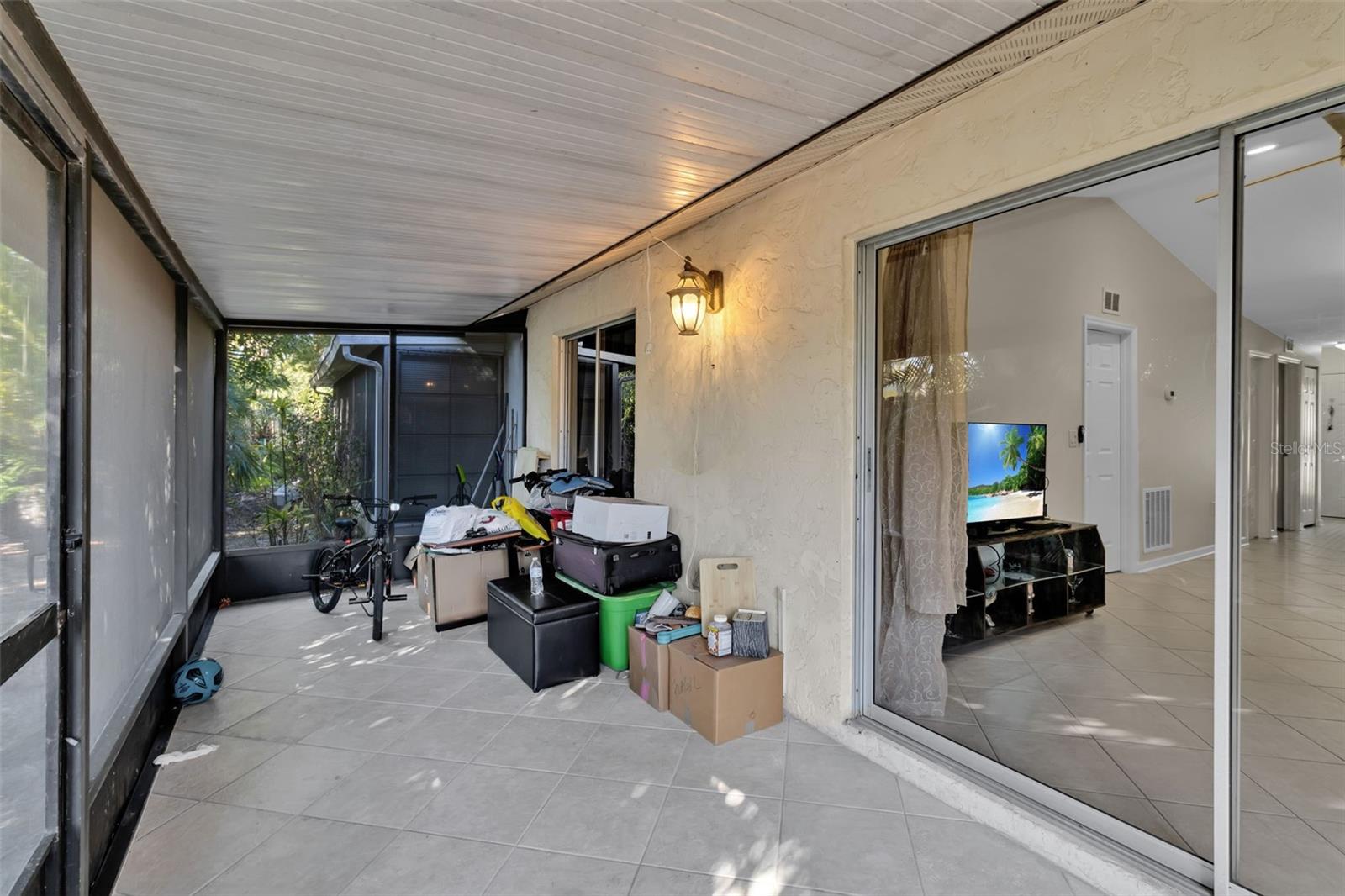 ROYAL PALM VILLAS - Residential