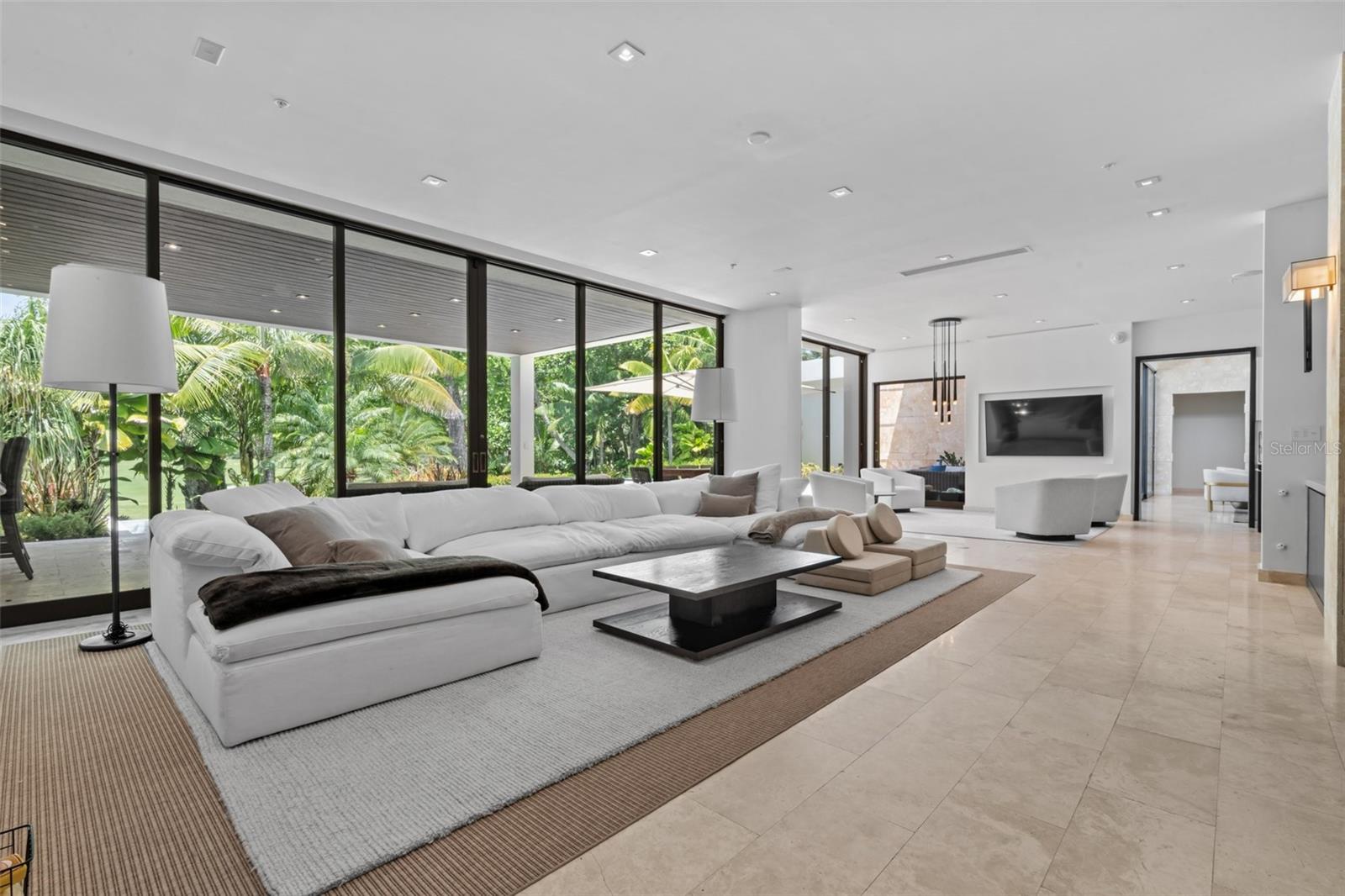 EAST BEACH - Residential