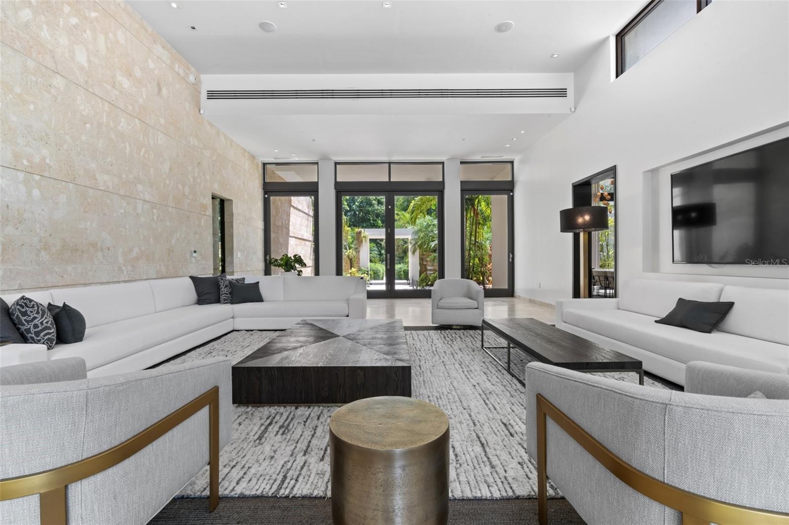 EAST BEACH - Residential